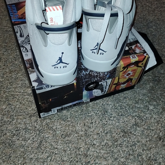 COPY - Nike, Air Jordan's, Georgetown hoyas - Picture 4 of 6